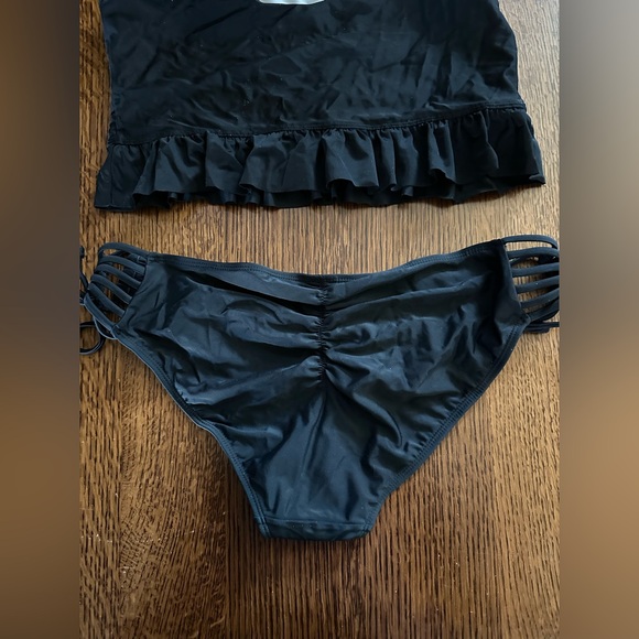 Black Ruffled Bikini Set - Picture 5 of 5